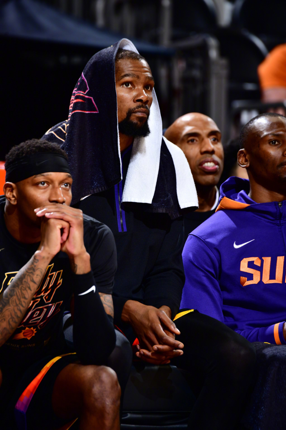 包含杜兰特爆冷击败瑞士队,回归赛场引爆全场!的词条九游体育官网