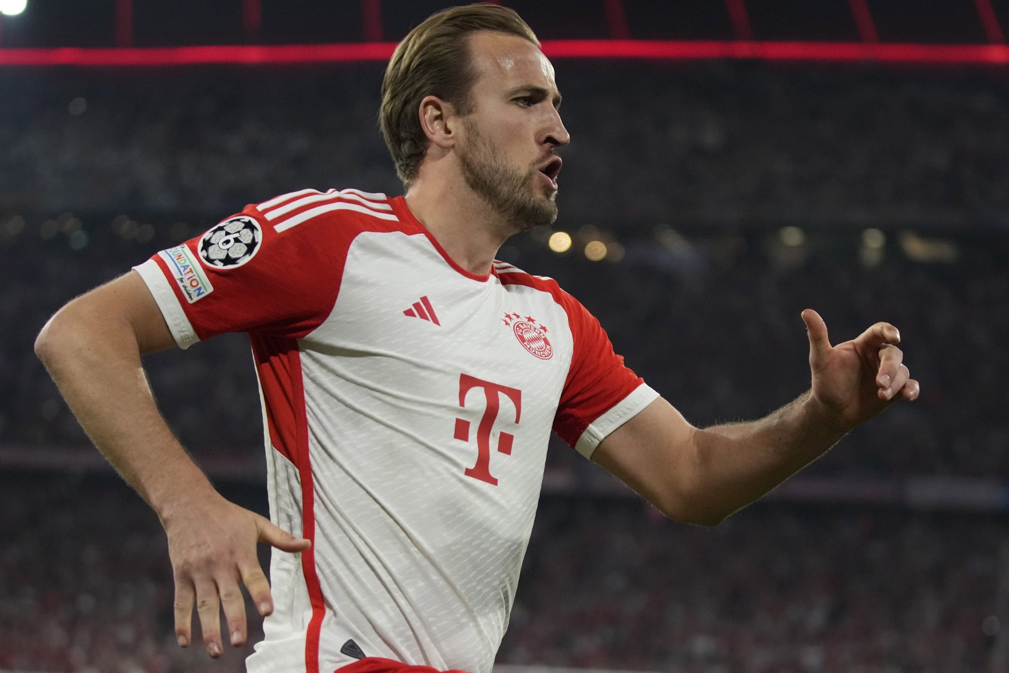 凯恩回归赛场,高光表现首场状态亮眼,塞尔维亚队观众沸腾!九游登录入口